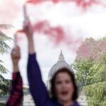video fum roz la vatican activiste cer includerea femeilor in conclav 681b879556241