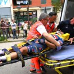 video imagini horror de la turul italiei ciclistul si a fracturat a 11 a vertebra si a ramas intins pe trotuar 681f3367a5149