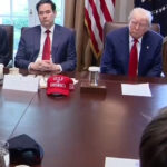video laude uluitoare aduse lui trump de ministrii cabinetului sau odele ca cele auzite la ceausescu si kim jong un 6813f20403240