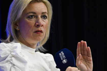 video maria zaharova lumea a vazut imaginile cu macron primind un croseu de dreapta de la sotia sa a fost lovit de mana kremlinului 68349645352e8