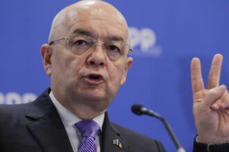 video mesajul lui emil boc inainte de alegeri am decolat spre bruxelles aveti grija sa nu aterizam la moscova 6825c5e282759