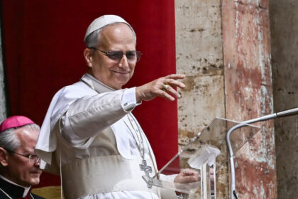 video papa leon al xiv lea apel pentru liderii lumii in prima sa rugaciune de duminica la vatican gata cu razboiul 682090c181a65