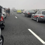 video prima zi de litoral primul accident in lant pe autostrada soarelui carambol cu 6 masini pe a2 pasageri raniti si trafic blocat 68134a6423d44