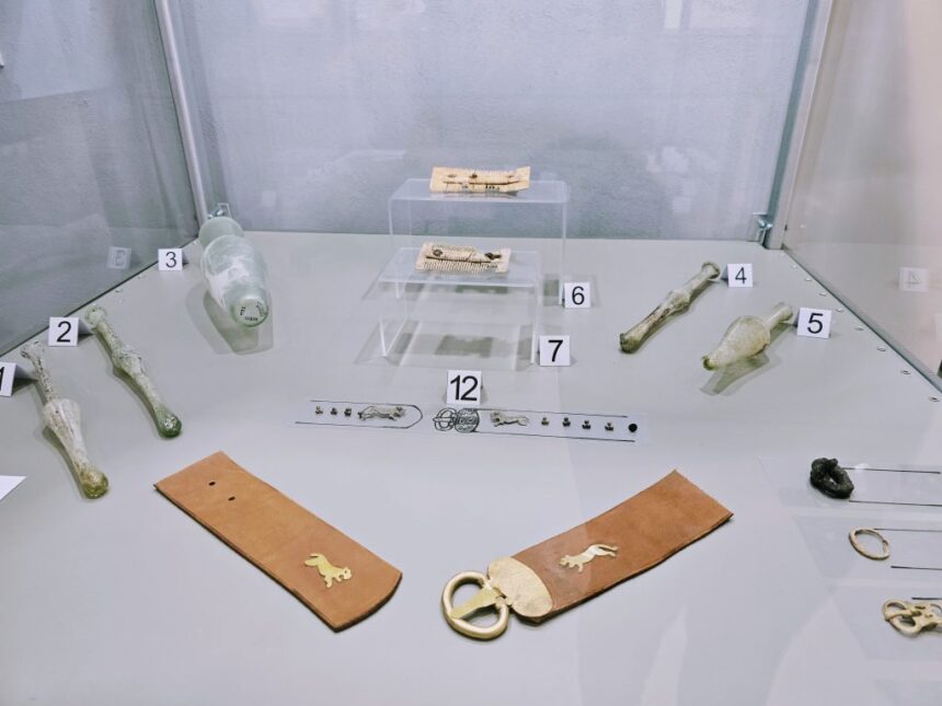 video si femeilor din cetatea tomis le placea luxul expozitie de recipiente antice de parfum la mormantul pictat de tip hypogeu 681f131d1d8ec