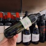 vinul zilei un sauvignon blanc care salveaza orice seara din timpul saptamanii un vin versatil proaspat si crocant savuros alaturi de peste fructe de mare carne alba sau branzeturi 682d6faadb0d8