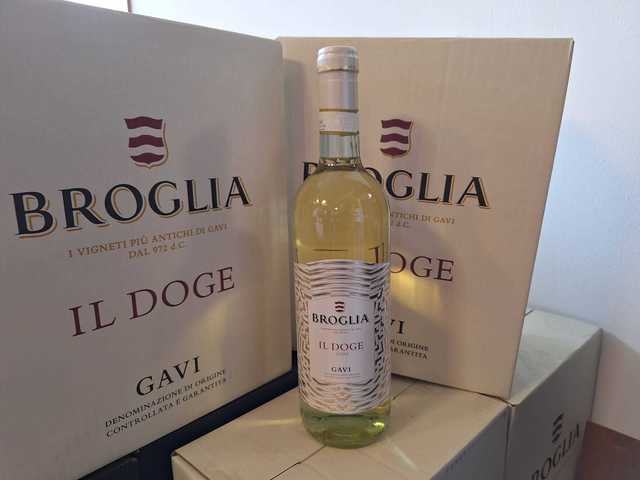 vinul zilei un vin alb cu note florale vegetale si de fructe albe proaspat si reconfortant perfect pentru aperitive preparate usoare sau momente de relaxare in compania celor dragi 682ec049e56d7