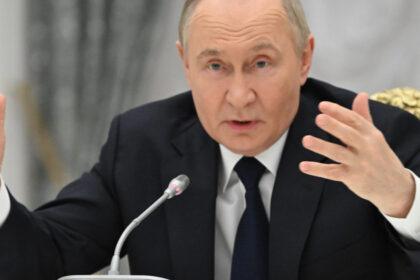 vladimir putin serviciile straine precum microsoft si zoom ar trebui restrictionate in rusia 6834ac6177ab1