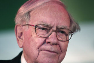 warren buffett critica dur administratia trump pentru tarifele comerciale impuse la nivel global e o mare greseala 68163d0b9ea65
