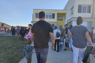 zeci de copii au gasit un camin in ultimii ani tot mai multe familii din constanta aleg sa adopte 683ae207c2900