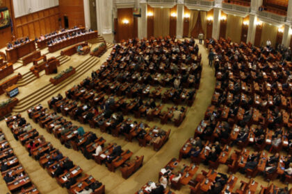 21 de deputati care au proprietati in capitala nu vor mai beneficia de suma forfetara pentru decontarea chiriei 6850294c0bfaf