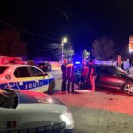 a lovit politistii chemati prin 112 sa aplaneze un conflict apoi i a amenintat ca ii va ucide cand va iesi din puscarie iar acum cere sa fie eliberat conditionat 68421e0b8473d