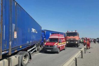 accident rutier pe autostrada a1 cu trei autotrenuri si cinci autoturisme a fost activat planul rosu de interventie 683efd25ae859