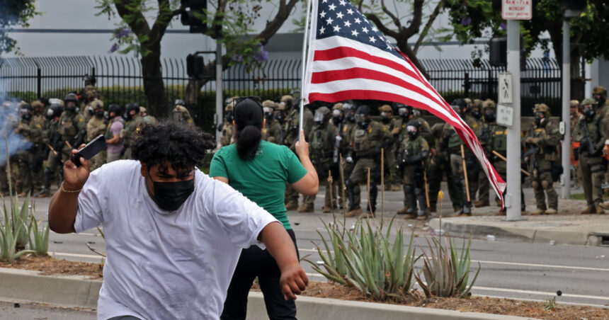 analiza efectele protestelor fata de deportarile initiate de donald trump asupra vietii politice din sua cine si ce ar putea castiga 684baf0467824