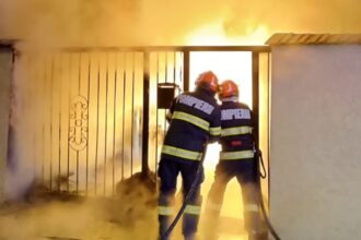 arde o casa din dorobantu mai multe echipaje de pompieri au ajuns la fata locului 685ee61cbcd9c