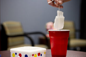 atentie metoda butt chugging prin care adolescentii isi introduc in anus tampoane cu alcool a ajuns la constanta ce spun medicii 684b960a49193