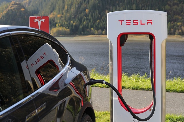 autoritatile franceze acuza tesla de practici comerciale inselatoare si cer conformarea in caz contrar amenda va fi de zeci de mii de euro pe zi 685bc94bb23ee