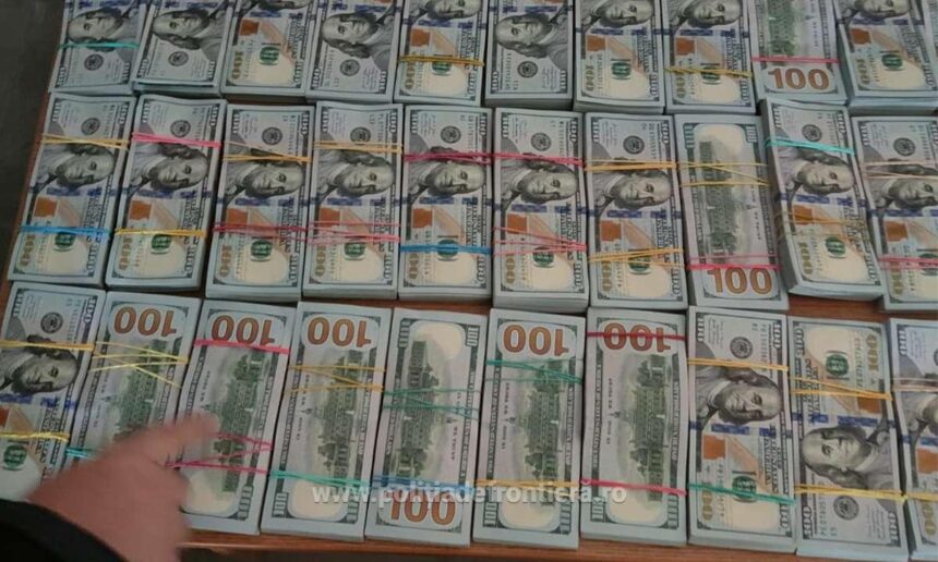 bani ascunsi pe sub haine un cuplu a incercat sa intre in romania cu 14 milioane de dolari nedeclarati 684e95fb71937