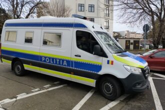 barbat din navodari incatusat pentru ca si a agresat sotia politistii spun ca a incalcat ordinul de protectie 685fecb36bc9e