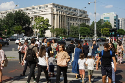 barometru inscop ce politicieni conduc in topul increderii romanilor 683d6c2b86744