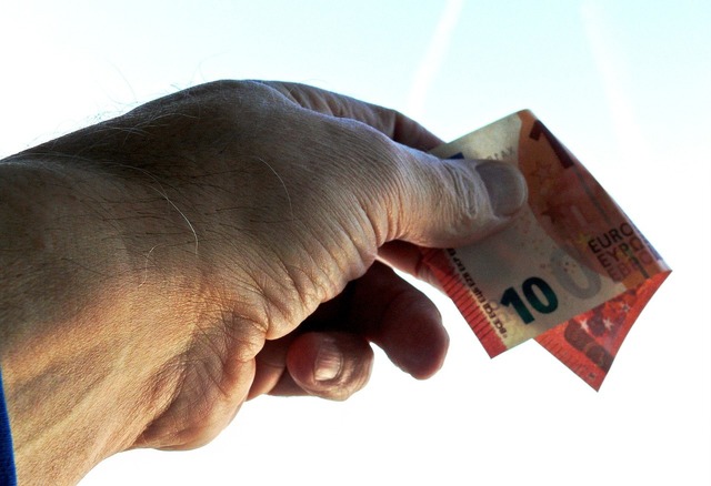 bulgaria incepe dubla afisare si leva si euro 6842b328107d6