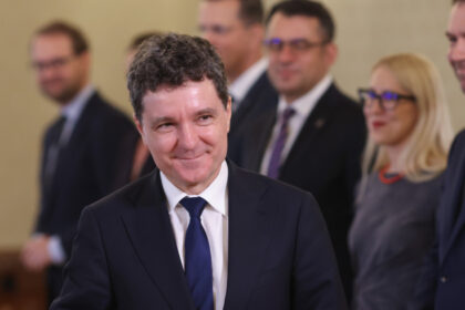 ce ministere va avea usr in guvernul bolojan surpriza de la mae 68559bc2798fc