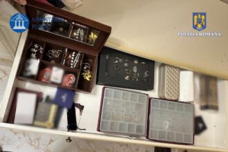 ceasuri de lux de 60 000 de euro descoperite la perchezitiile din dosarul de fals instrumentat de parchetul curtii de apel constanta vezi aici cati bani au fost confiscati 68442dba5b55a