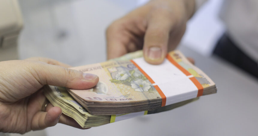 cinci functionari bancari sunt anchetati pentru ca ar fi ajutat o grupare sa obtina credite de 18 milioane de lei cu acte false 684b3adce278f