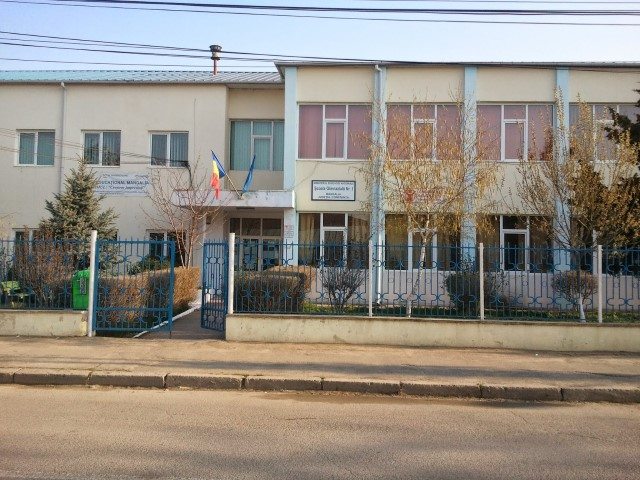 conducerea scolii gimnaziale nr 1 mangalia si a dat demisia in urma scandalului privind eleva drogata in timpul orelor de curs 68526e7624bc2