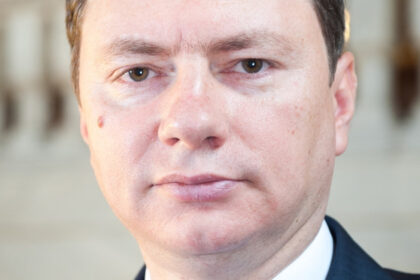 cosmin marinescu doctor in economie romania a ajuns in procedura de deficit excesiv in 2019 inainte de crizele multiple 6852aa4b08bae