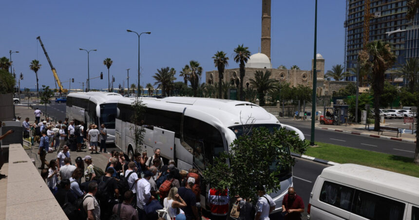cum a reusit statul roman sa evacueze 40 de cetateni blocati in israel in plin conflict cu iranul 68528249968ec