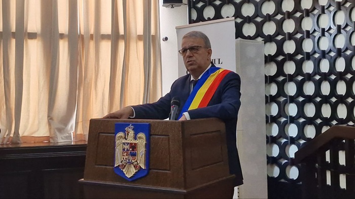 cum motiveaza primarul vergil chitac vanzarea imobilelor din constanta renuntam la acele terenuri si cladiri pe care nu le putem valorifica 68622a71ed463