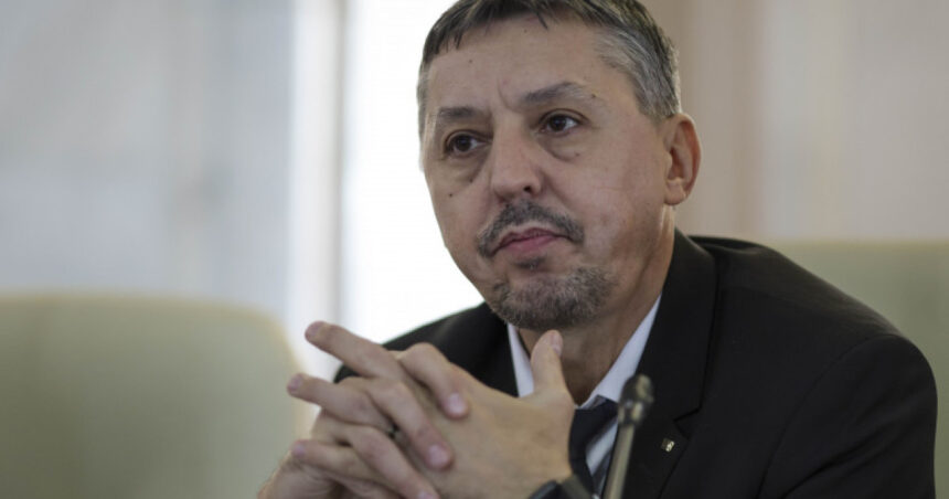 daniel david nu vrea revenirea la teze si semestre sa ne focalizam pe ce putem face bine in sistemul pe care il avem 6841f5f5a3f4f