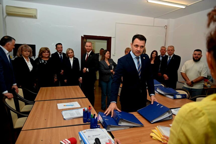 depus in parlament si sustinut de crusoveanu pnl comisia de evaluare obligata sa preia documentatia de la persoanele cu handicap si sa o transmita direct institutiilor competente 683d9cf14bfc9