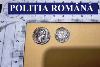 doi cetateni straini prinsi in romania cu 500 de monede nedeclarate in bagaje urmau sa plece spre dubai cu comoara 683c4f78ee712