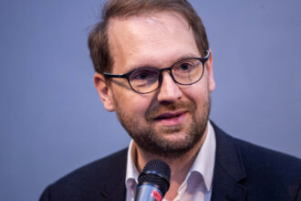 dominic fritz trebuie sa terminam cu o politica externa in forma de roman ghiocel 68569e643984b