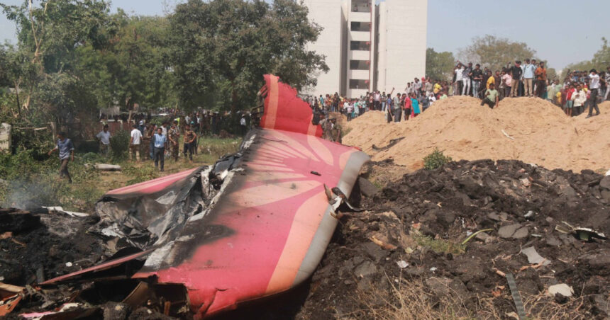 exclusiv ce spune un fost pilot roman care a zburat chiar pe tipul de avion prabusit in india despre tragedia aviatica de la ahmedabad 684ad1e5bc283