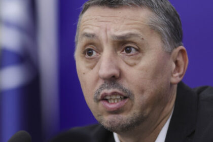 exclusiv daniel david reducem procentul de burse acordate elevilor meritul sa fie merit ce spune ministrul despre cele ale studentilor 685ebde79e525