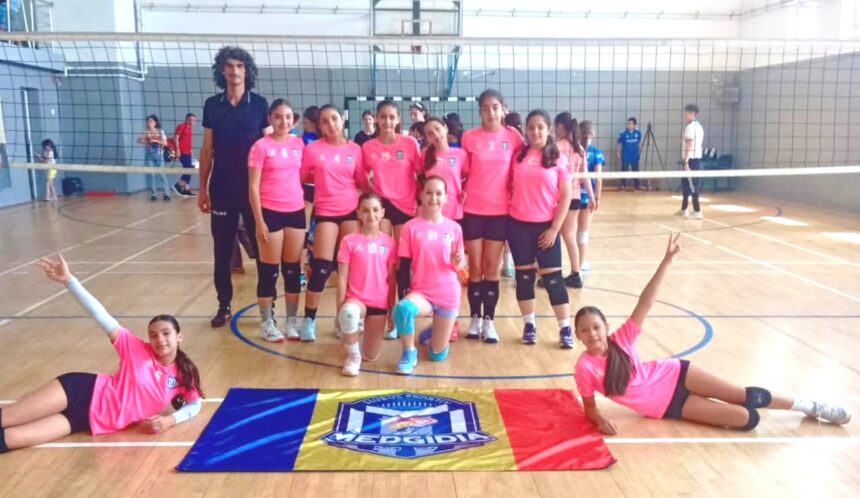 fetele de la cs medgidia pe locul 6 in tara la minivolei 68480e995d27a
