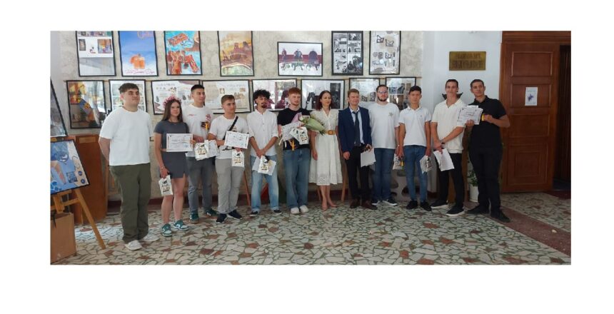 final de an scolar la liceul decebal din constanta elevii au fost rasplatiti cu diplome pentru excelenta 685b8674835b5