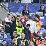 finala cu sfarsit tragic un suporter s a prabusit in gol pe stadionul din munchen 68468390a92d8
