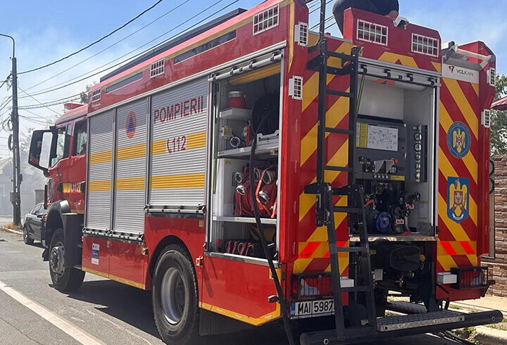 foc la un apartament din medgidia 11 persoane s au autoevacuat din bloc o persoana este asistata medical 683d8ab0d77c7