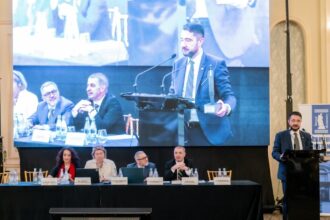 foto baroul constanta a organizat o conferinta internationala dedicata zilei avocatului roman vezi aici cine a primit premiul avocat ion theodorescu valahu 68570427ed145