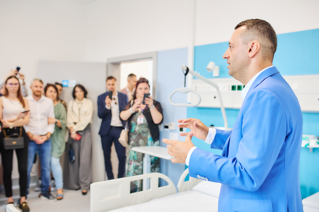 foto cel mai mare spital privat de oftalmologie din transilvania reteaua de oftalmologie dr holhos deschide unitatea in alba iulia 68625156e4841