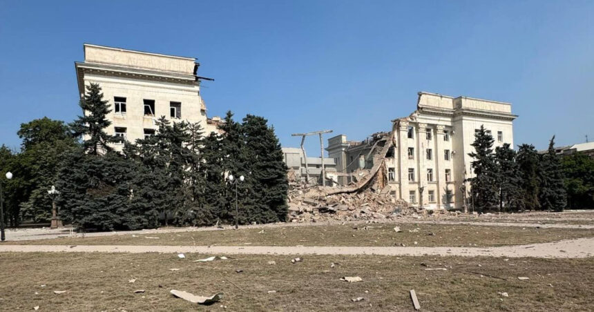 foto creaturi complet bolnave reactia lui zelenski dupa ce rusia a doborat cu bombe cladirea administratiei din herson 6841da85af4bc
