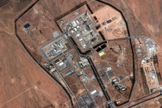 foto imagini din satelit confirma distrugeri majore in iran la reactorul cu apa grea de la arak 6854e986d76b3