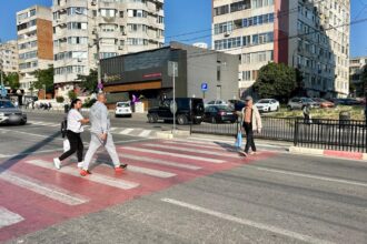 foto la trecerea de pietoni de pe strada soveja in zona pietei tomis iii va fi montat un sistem de semaforizare inteligent 6840124dc180f