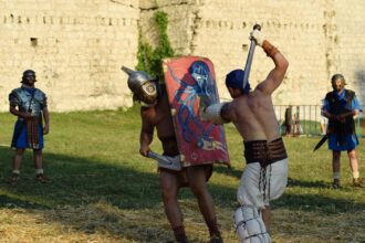foto reconstituiri istorice spectaculoase in mamaia iata ce spune george mandila presedintele omd mamaia constanta 68412c6d5b212