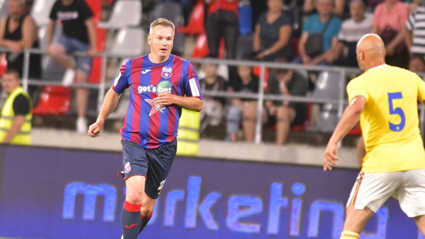 foto si video cristi ciocoiu fostul mare atacant al stelei jubileaza dupa ce fc bacau a promovat in liga 2 nu vom intra in licitatii cu alte cluburi 68415b5e90499