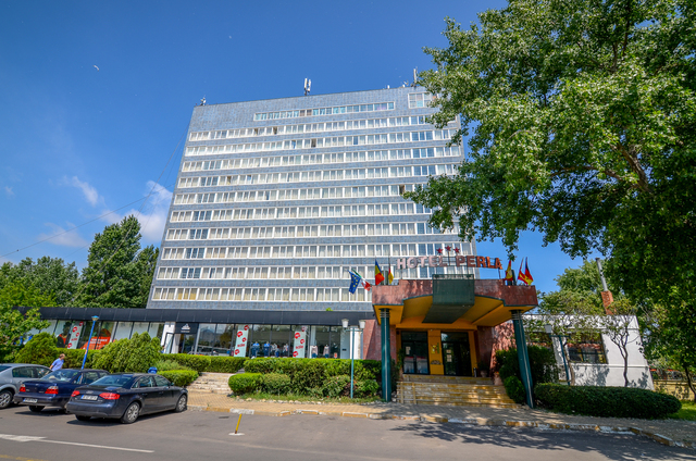 foto surpriza reper din mamaia demolat complet hotelul care a adus pentru prima data pe litoral bufetul suedez 684f5827adf98