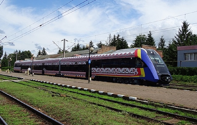 foto va fi lansat trenul leon primul dmu construit integral in romania dupa cel de al doilea razboi mondial 6843d15968bfe